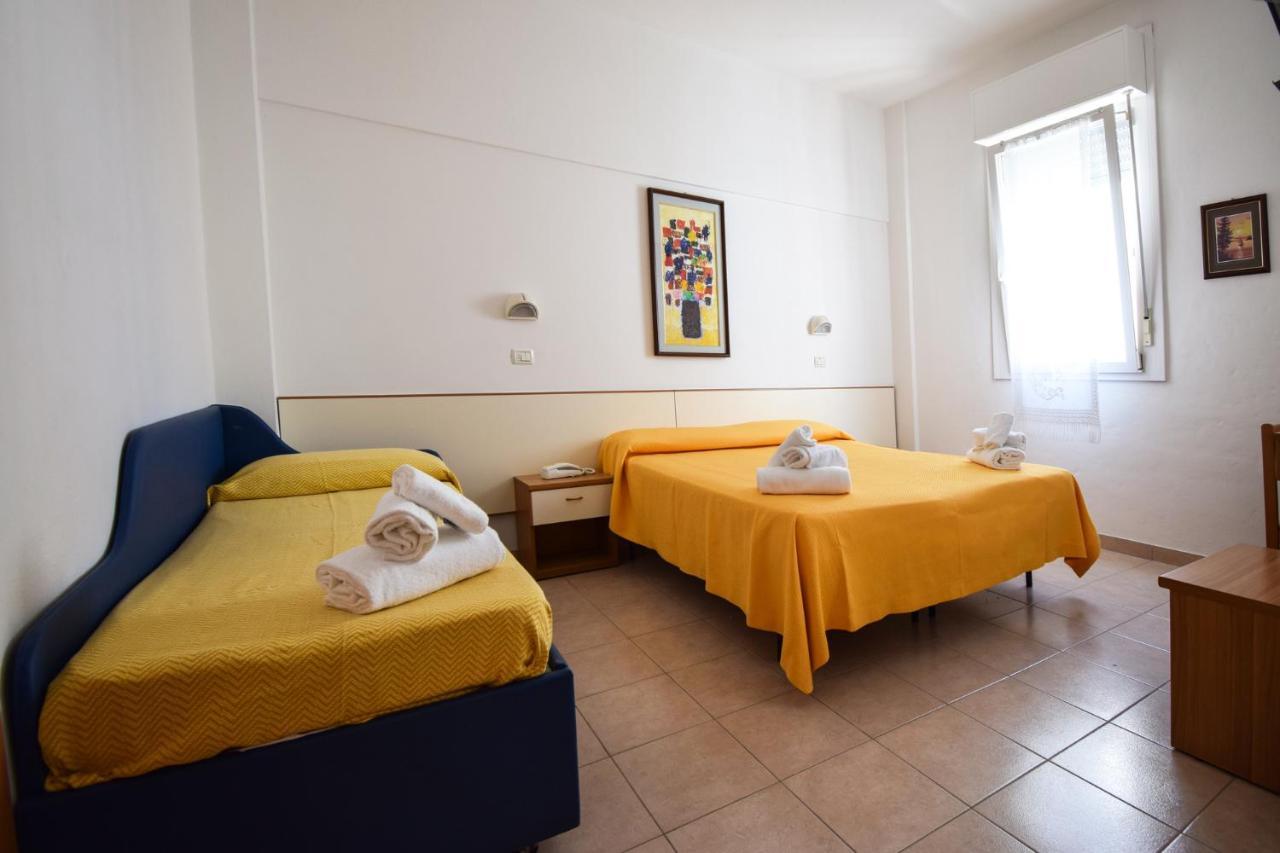 Hotel La Plage Cattolica Zewnętrze zdjęcie