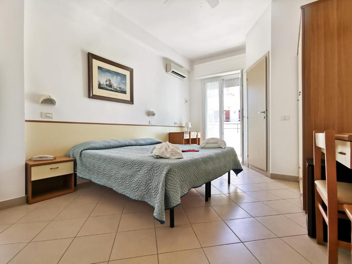 Hotel La Plage Cattolica Zewnętrze zdjęcie