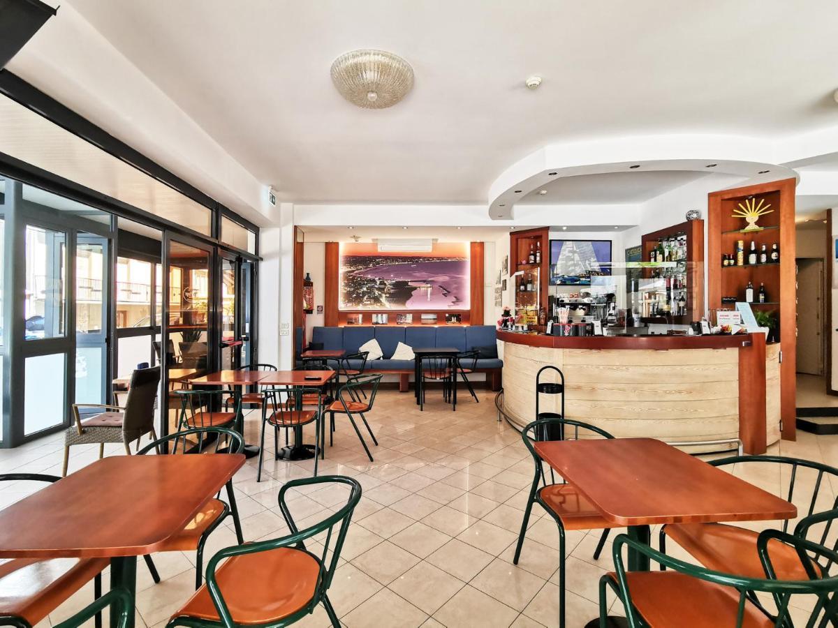 Hotel La Plage Cattolica Zewnętrze zdjęcie